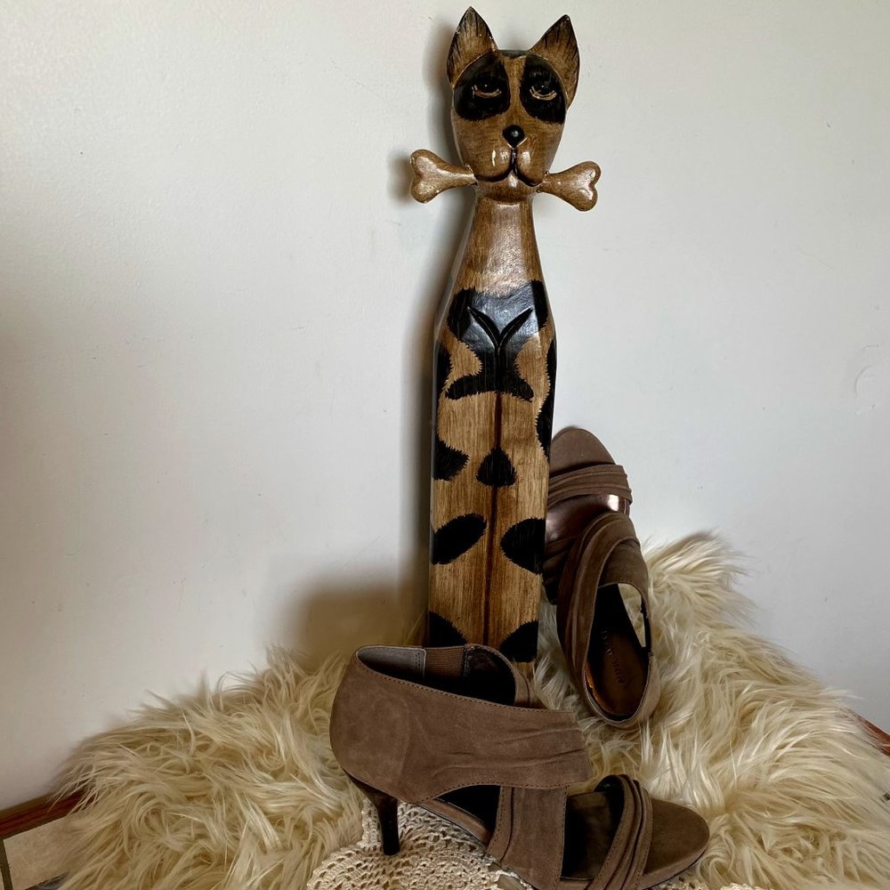 Nine West Tan Heels Stylish and Versatile